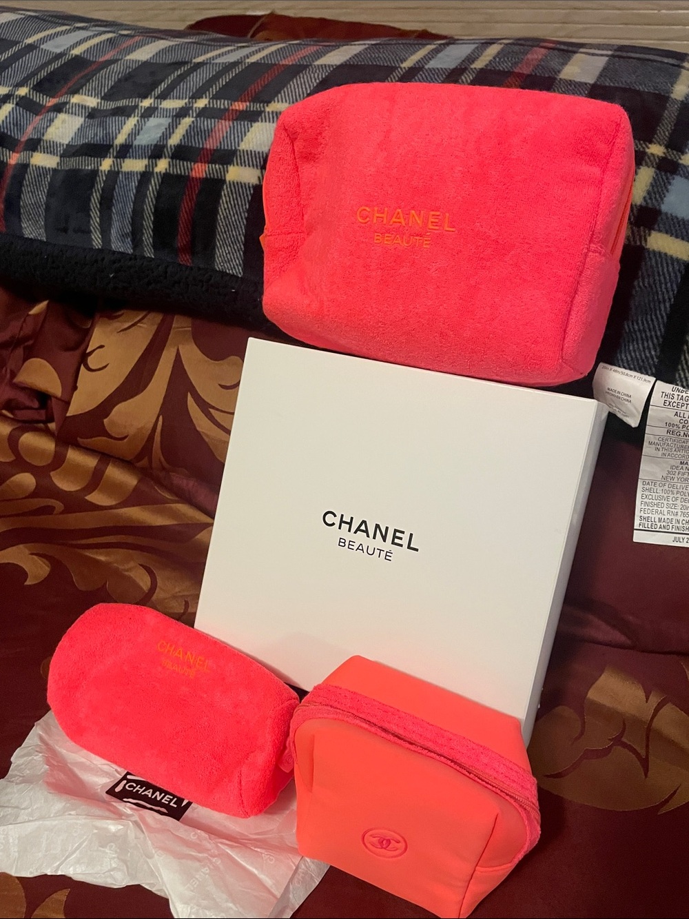 CHANEL Beauté Coral/Pink Trio Cosmetic Pouch Set